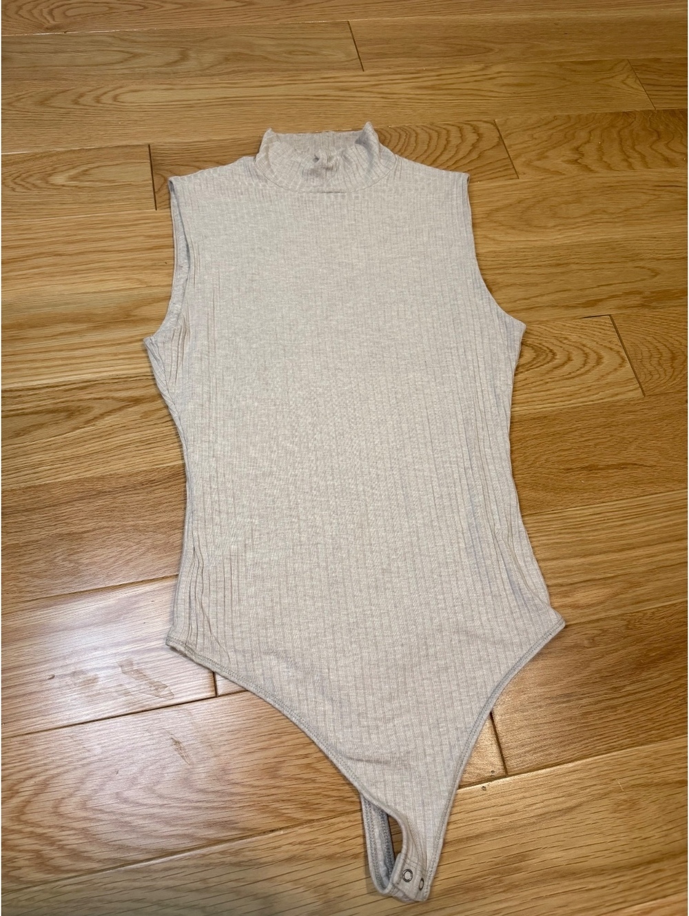 A&F Sleeveless Ribbed Turtleneck Bodysuit Size S - Picture 2 of 6
